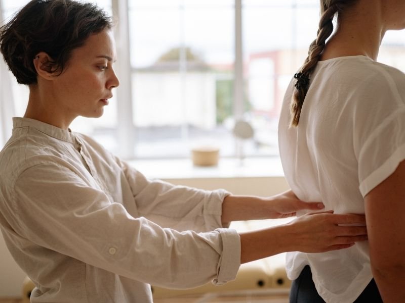 Quiropraxia para Desalinhamentos Posturais em Curitiba